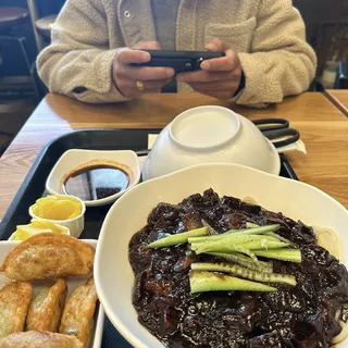 Jjajanngmyun Dumpling Combo