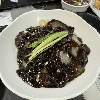 N3. Jjajangmyeon