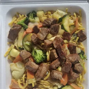 Beef Sukiyaki and Veggie Mixed Noodles
