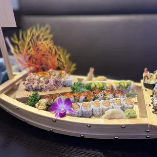 Spicy Crunchy Yellowtail Roll, Shrimp Tempura Roll, Mega Shrimp Roll, Volcano Lava Roll, Spider Roll