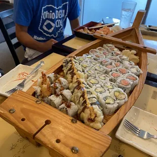 Sushi Rolls x8 and Kyoto Box D