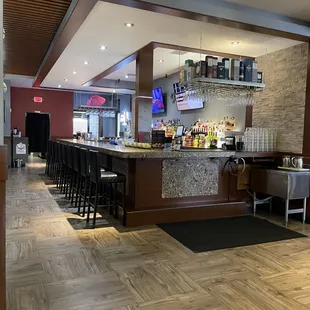 Full bar