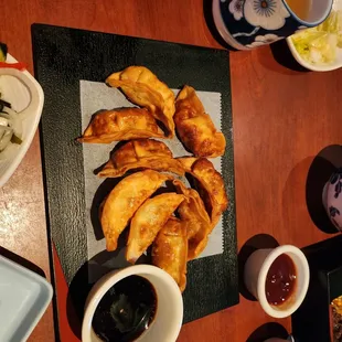 Gyoza -- very crunchy