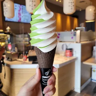 Matcha/vanilla twist