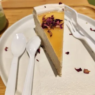 Peach oolong crepe cake