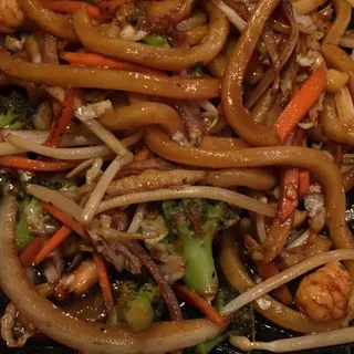 Seafood Fried Udon