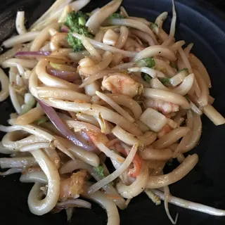 Seafood Fried Udon