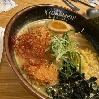 (7B) Curry Ramen W. Tonkatsu (7B)