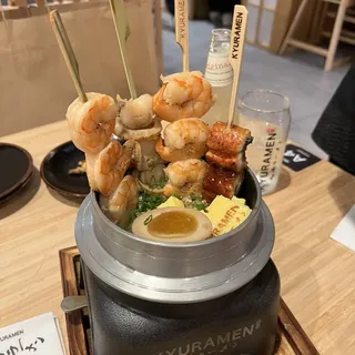 Seafood Kamameshi (Dine In Only) ()