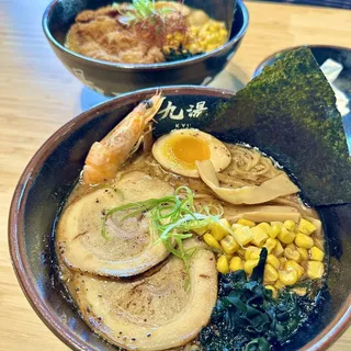 (3) Mega Ramen(Pork & Shrimp)