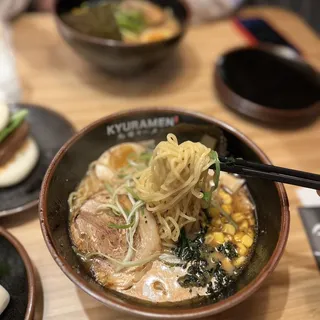 (1) Tonkotsu Shouyu Ramen (1)