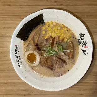 White Garlic Pork Ramen