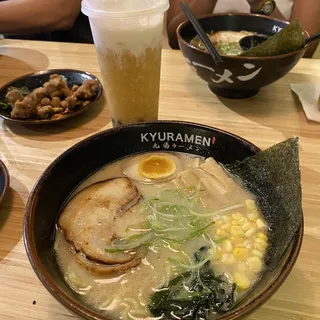 Peach Green Tea W. Milk Foam