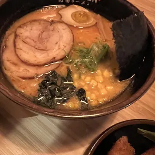 (5) Korean Kimchi Ramen