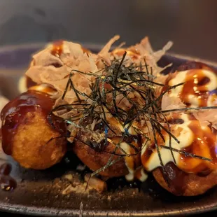 Takoyaki - comes with 6