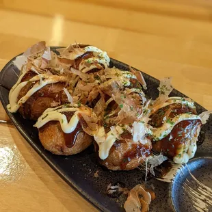 chicken wings and fried chicken, food