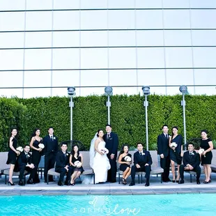 loved planning this modern wedding! photo by the amazing sarina love photography