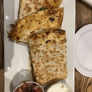  quesadilla and salsa