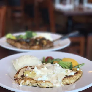 Sami special. Includes goat cheese! Genius mix of creamy cheese with artichokes.