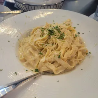 Fettuccine Alfredo