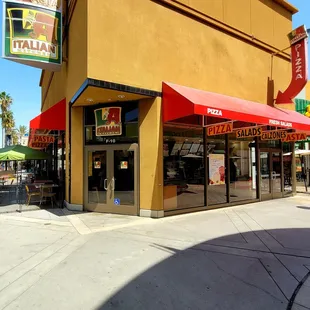  the outside of a restaurant