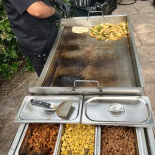 The food was kept warm the entire two hours and the leftovers were nicely packed for us to continue eating.