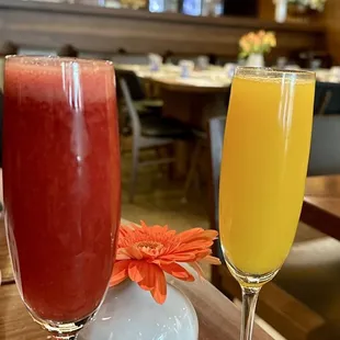 Mango and raspberry mimosas