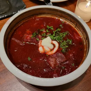 Small borscht soup