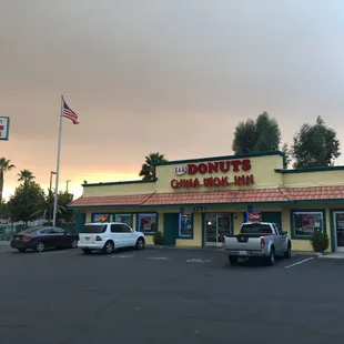the outside of a restaurant