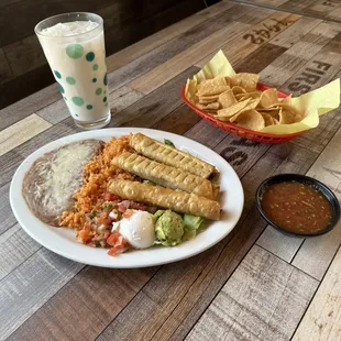 Crunchy &amp; Savory Flauta Plate