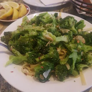 Pasta with Garlic and Oil