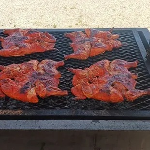 Pollos asados al carbón en 436 5street de Gustine a sus ordenes al 209 7338008