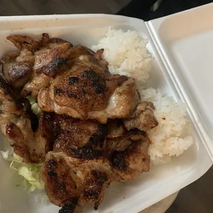 Combo BBQ Chicken Hawaiian Plate Lunch, came with a small side of macaroni salad that I didn&apos;t get a picture of