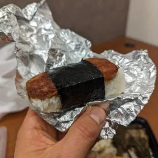 Spam musubi