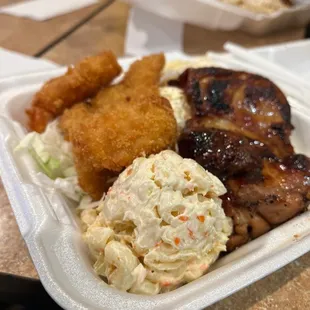 chicken, coleslaw, and macaroni