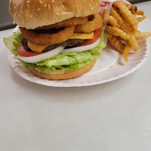 Onion ring Cheeseburger w/