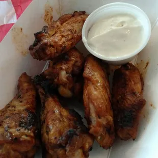 Smoked chicken wings with bleu cheese