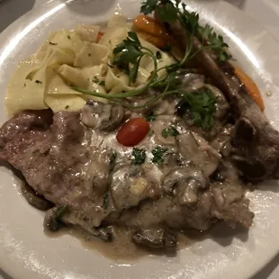 Veal, prosciutto and papardella pasta