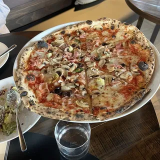 Capricciosa Pizza