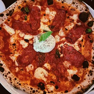 Diavola Pizza w burrata