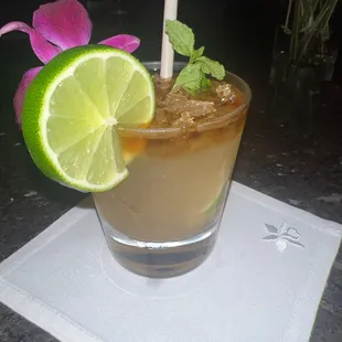 Henry&apos;s Mai Tai