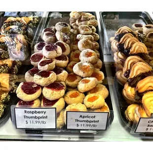 Assorted Italian Cookies. L&apos;Appetito.Very Good Italian Deli &amp; Imported Italian foods. Great Coffee &amp; Sweets! Love this One!Cool!