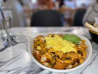 Dellah Coffee & Brunch House