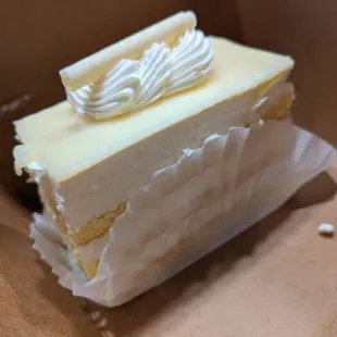 Snow white cake