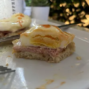 Eggs Benedict