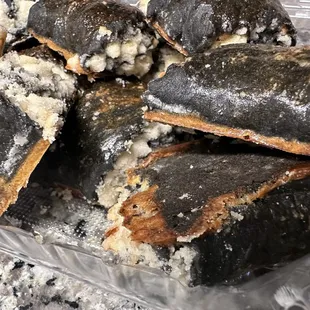 L'Avenue Bakery: dark gatas (cookie)