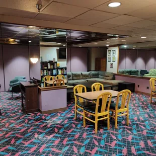 Hello, 1990s! Their &quot;underground&quot; room