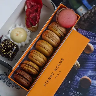 Pierre Hermé Macarons - IG: @nelson_eats