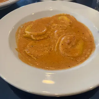 Cheese Ravioli Alla Vodka