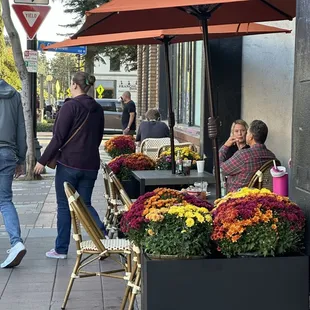 Entrance and patio dining